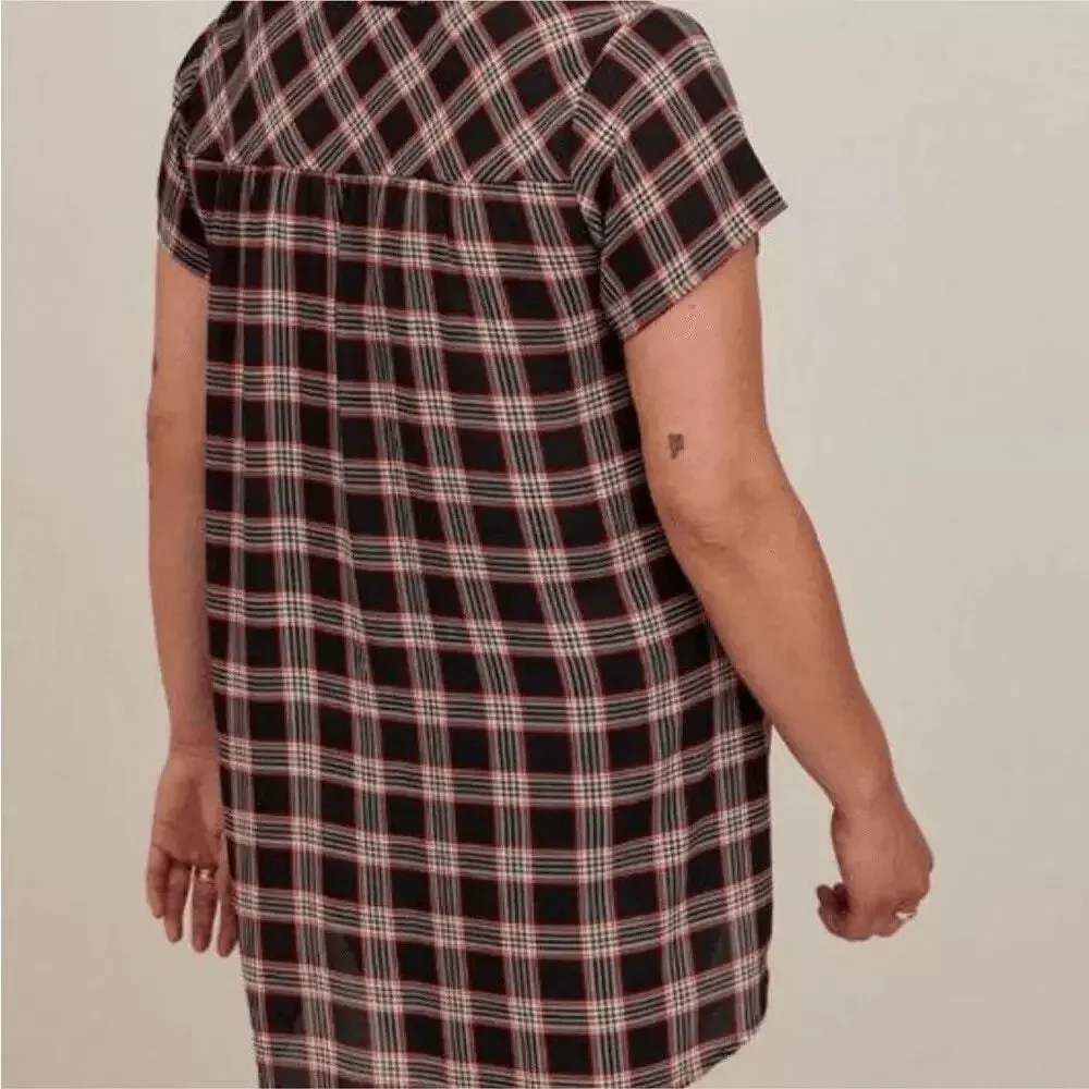 Torrid Sz 2 Georgette Black Red Plaid Short Sleeve Business Casual Tunic Blouse